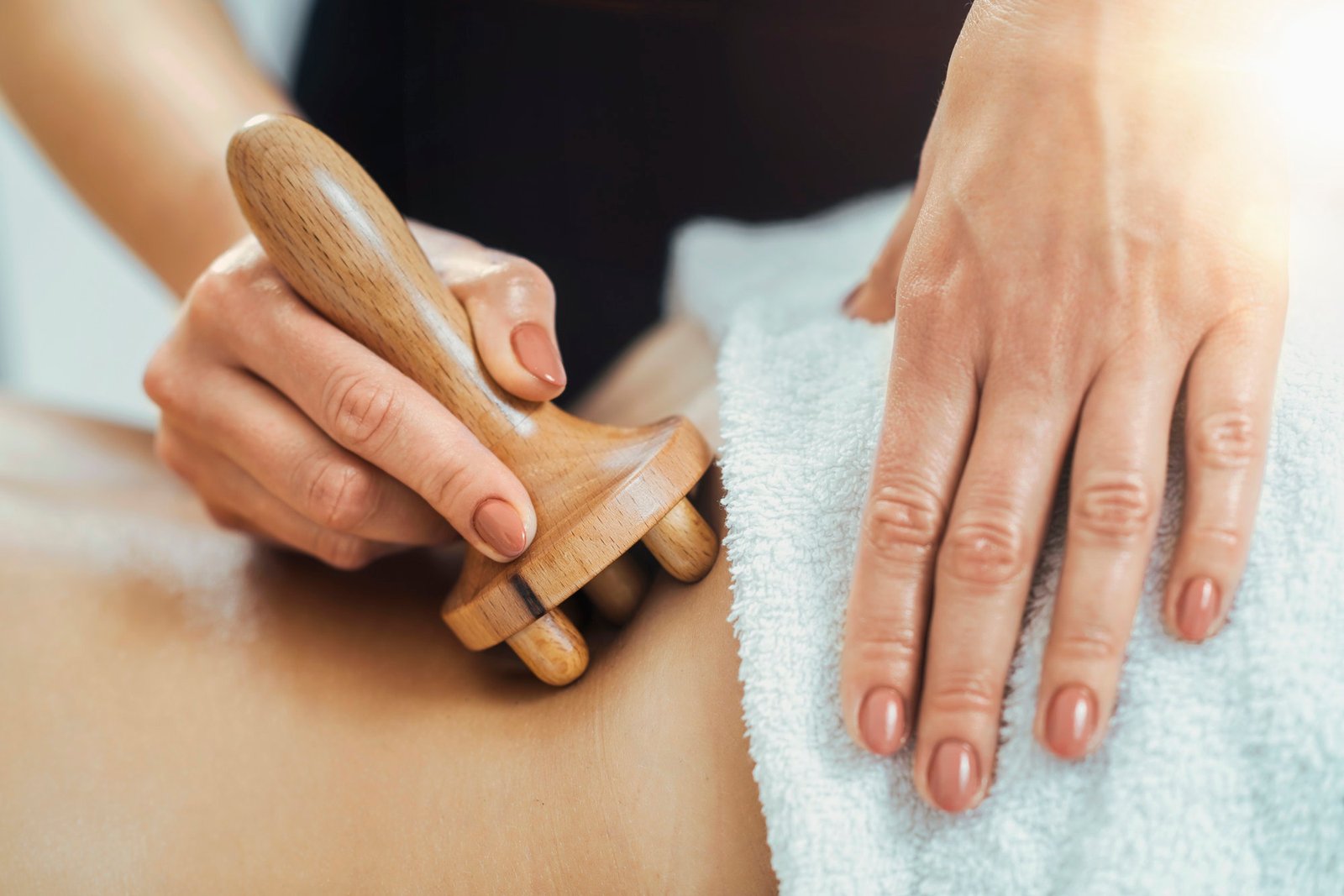 Lymphatic System Stimulation with Maderotherapy Body Treatment